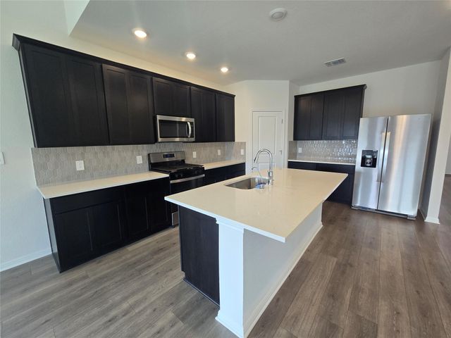 715 Universal DR, Hutto, TX 78634
