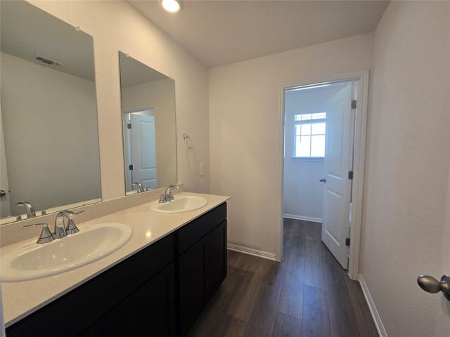715 Universal DR, Hutto, TX 78634