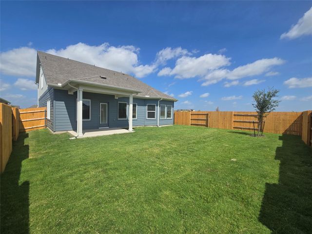 715 Universal DR, Hutto, TX 78634