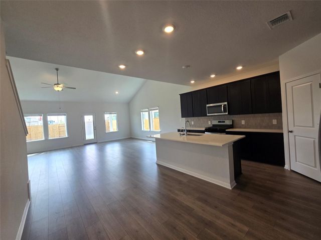 715 Universal DR, Hutto, TX 78634