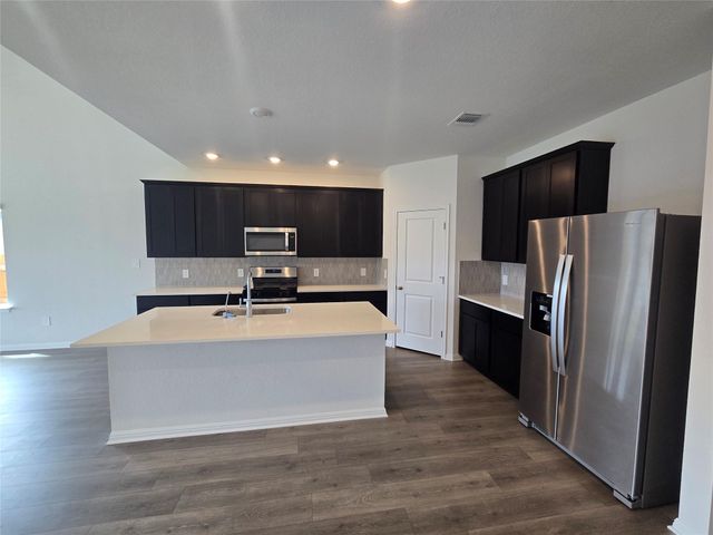 715 Universal DR, Hutto, TX 78634