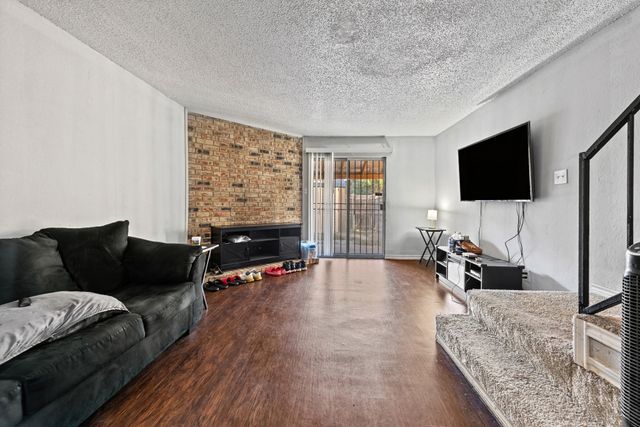 2157 Aspen Drive, Dallas, TX 75227