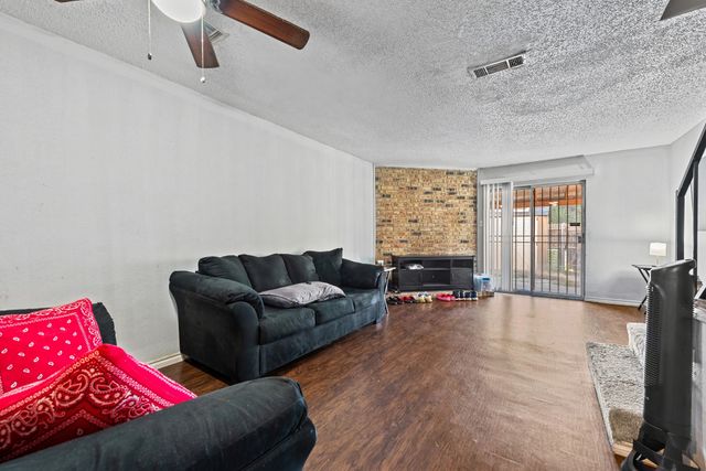 2157 Aspen Drive, Dallas, TX 75227