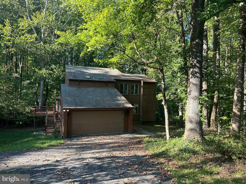 812 RICHARDSON DR, Harwood, MD 20776