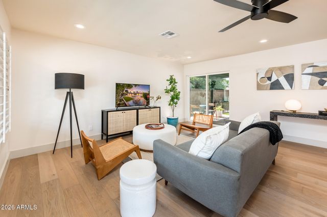 8407 E RANCHO VISTA Drive, Scottsdale, AZ 85251