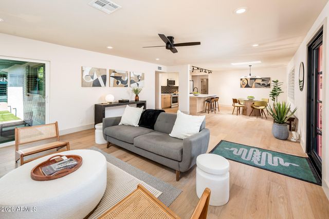8407 E RANCHO VISTA Drive, Scottsdale, AZ 85251