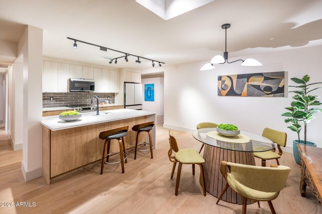 8407 E RANCHO VISTA Drive, Scottsdale, AZ 85251