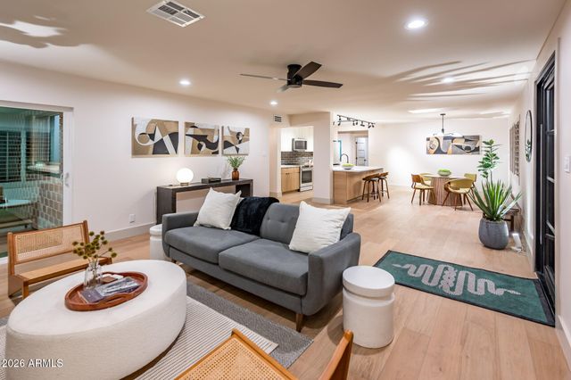8407 E RANCHO VISTA Drive, Scottsdale, AZ 85251