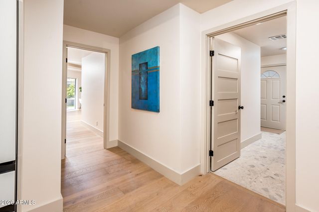 8407 E RANCHO VISTA Drive, Scottsdale, AZ 85251