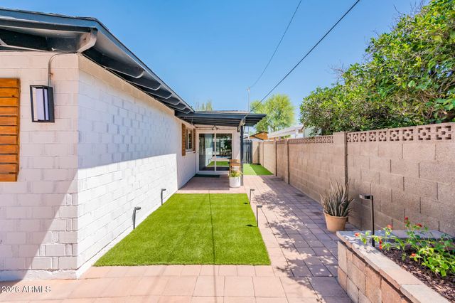 8407 E RANCHO VISTA Drive, Scottsdale, AZ 85251