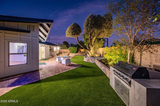 8407 E RANCHO VISTA Drive, Scottsdale, AZ 85251