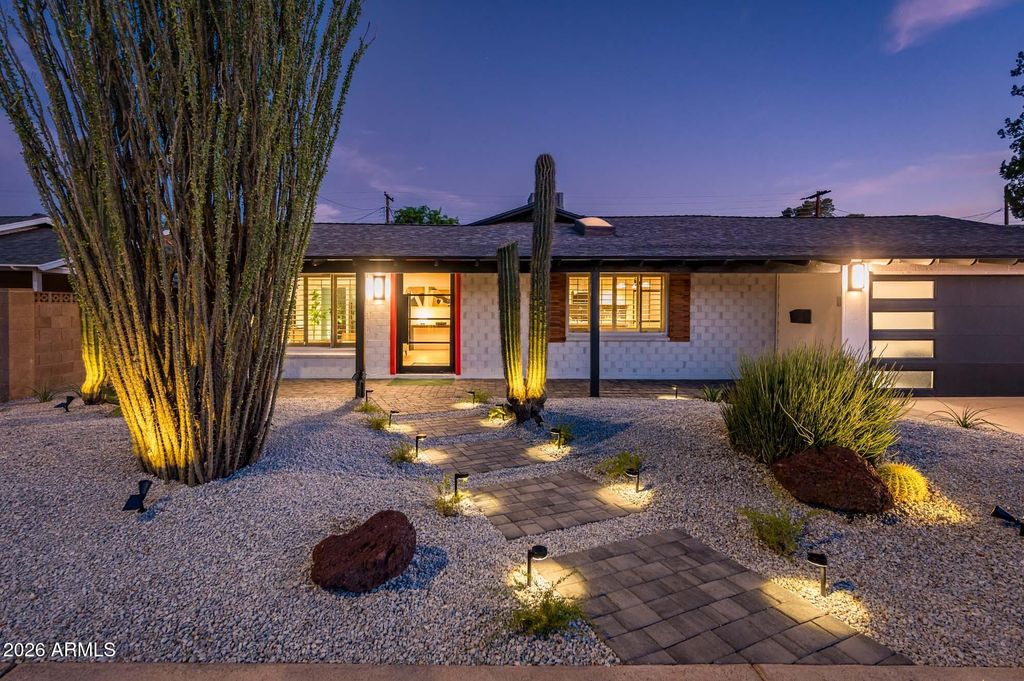 8407 E RANCHO VISTA Drive, Scottsdale, AZ 85251