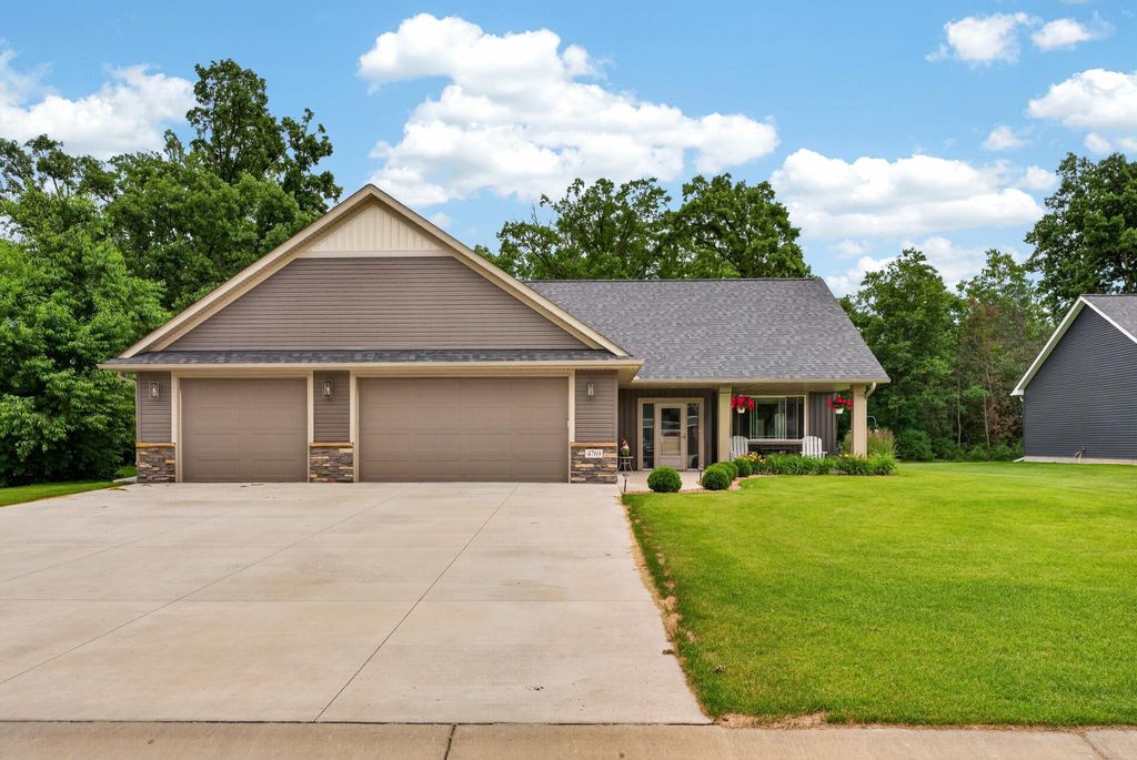 4769 381st Trail, North Branch, MN 55056