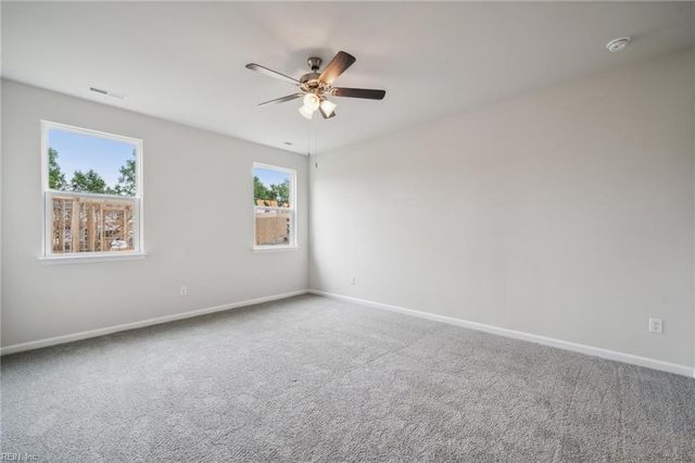 4048 Brians LN, Suffolk, VA 23434