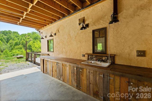 3151 Lumptown Road, Marshall, NC 28753