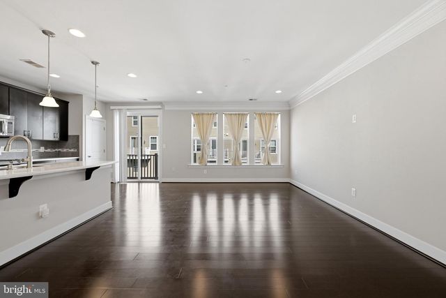 43976 VAIRA TER, Chantilly, VA 20152