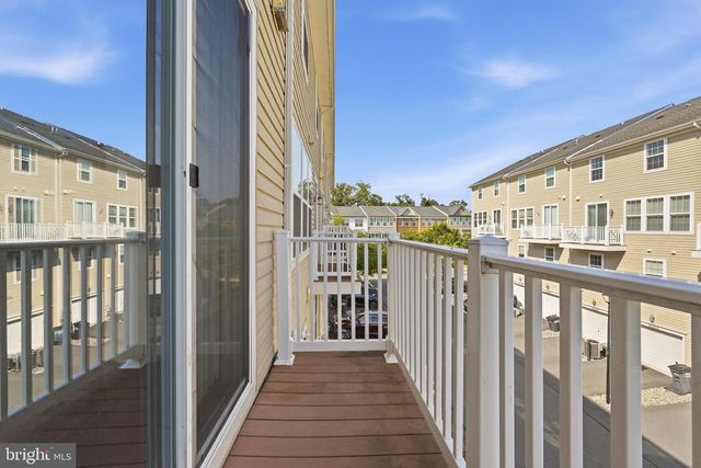 43976 VAIRA TER, Chantilly, VA 20152