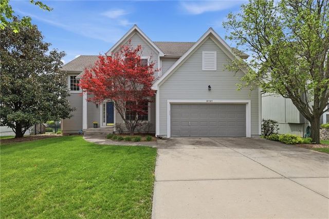 19707 W 96th Terrace, Lenexa, KS 66220
