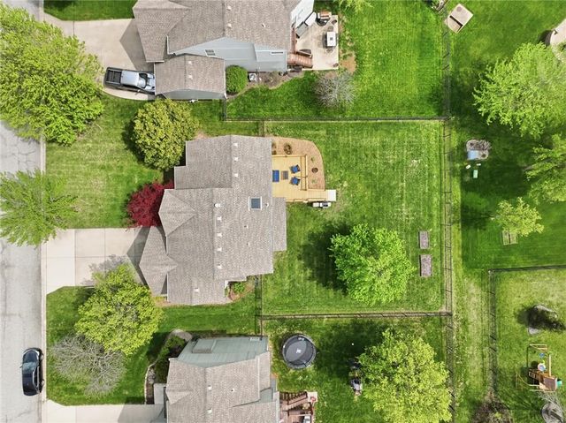 19707 W 96th Terrace, Lenexa, KS 66220