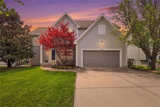 19707 W 96th Terrace, Lenexa, KS 66220