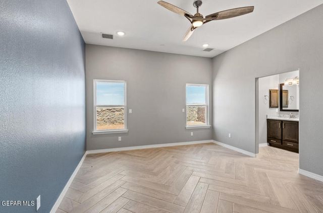 116 Loma Parda Street, Sunland Park, NM 88063
