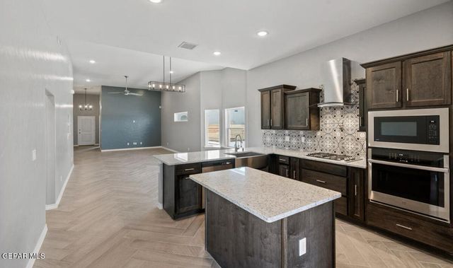 116 Loma Parda Street, Sunland Park, NM 88063