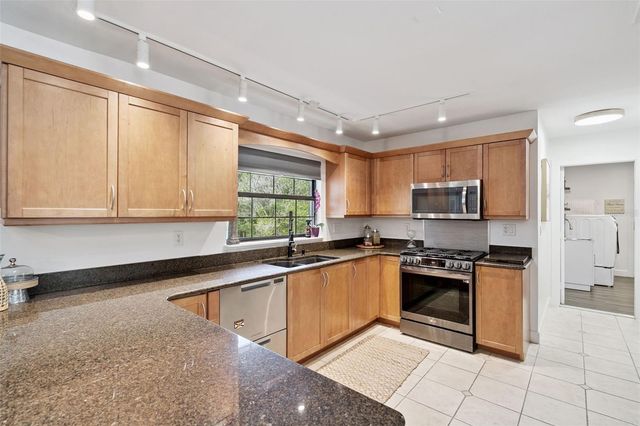 298 LAKE MARKHAM ROAD, Sanford, FL 32771