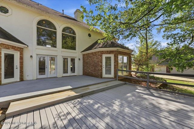 150 Lake Ridge Drive, Madison, MS 39110