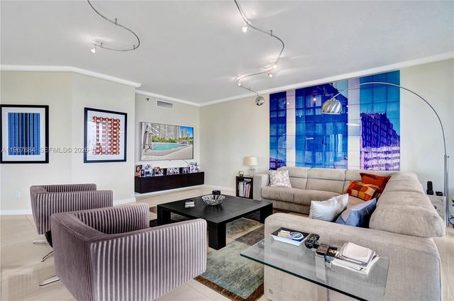 7000 Island Blvd 2404, Aventura, FL 33160