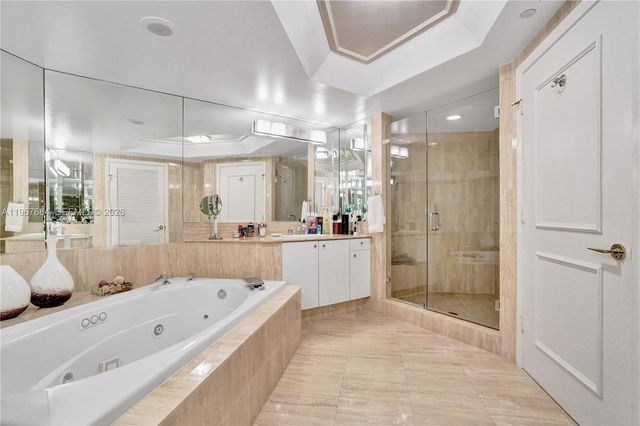 7000 Island Blvd 2404, Aventura, FL 33160