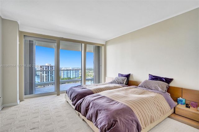 7000 Island Blvd 2404, Aventura, FL 33160