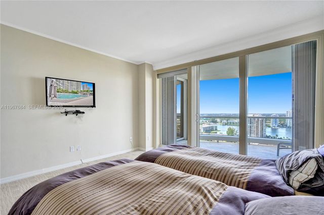 7000 Island Blvd 2404, Aventura, FL 33160