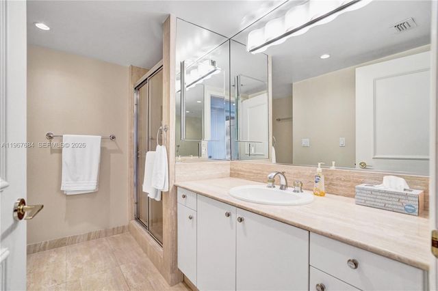 7000 Island Blvd 2404, Aventura, FL 33160