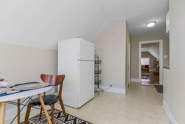 3949 Warwick Boulevard, Kansas City, MO 64111