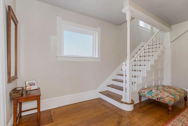 3949 Warwick Boulevard, Kansas City, MO 64111