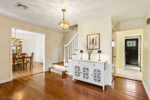 3 Welsh Dr, Florham Park Boro, NJ 07932