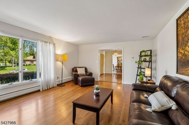3 Welsh Dr, Florham Park Boro, NJ 07932