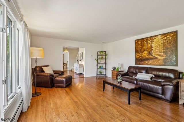 3 Welsh Dr, Florham Park Boro, NJ 07932