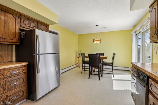 3 Welsh Dr, Florham Park Boro, NJ 07932