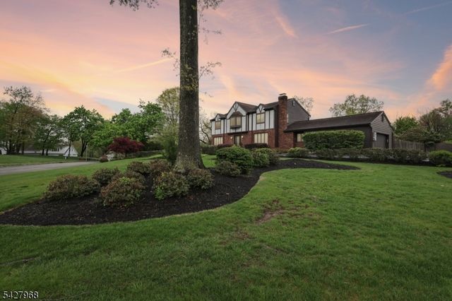 3 Welsh Dr, Florham Park Boro, NJ 07932