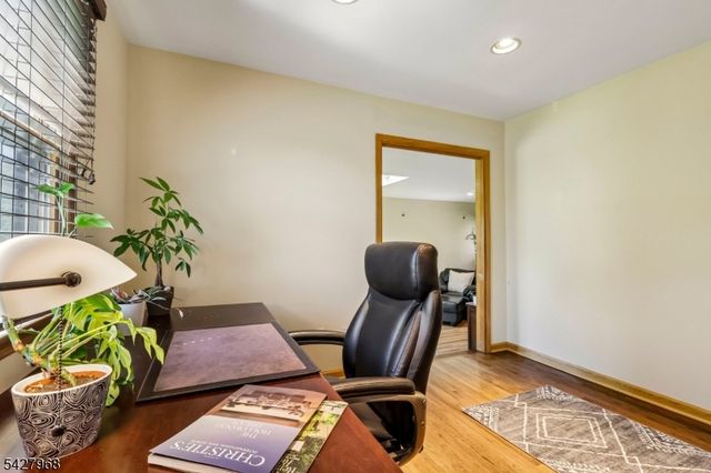 3 Welsh Dr, Florham Park Boro, NJ 07932