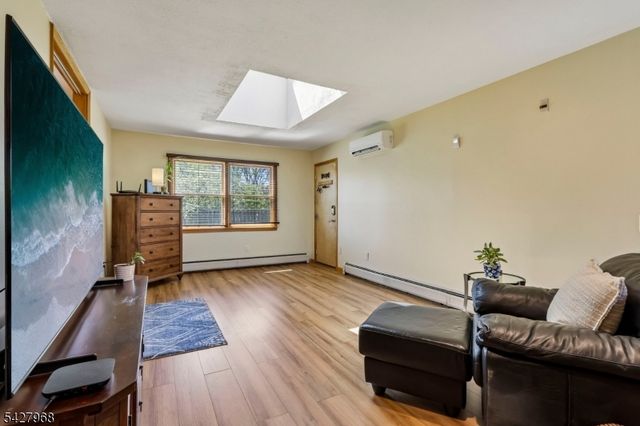 3 Welsh Dr, Florham Park Boro, NJ 07932