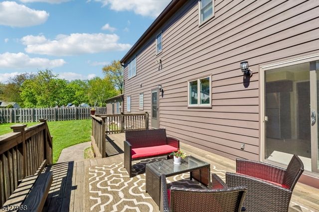 3 Welsh Dr, Florham Park Boro, NJ 07932
