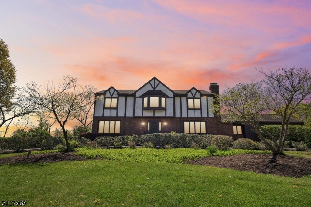 3 Welsh Dr, Florham Park Boro, NJ 07932