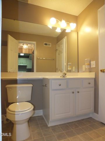 1211 Westview Lane 203, Raleigh, NC 27605