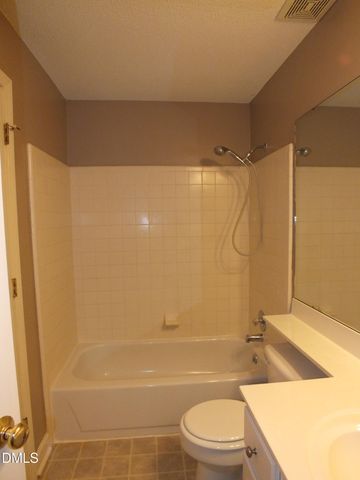 1211 Westview Lane 203, Raleigh, NC 27605