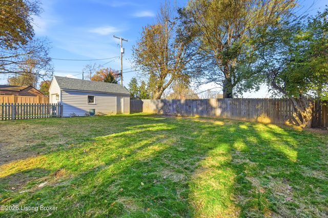 4205 Alton Rd, Louisville, KY 40207