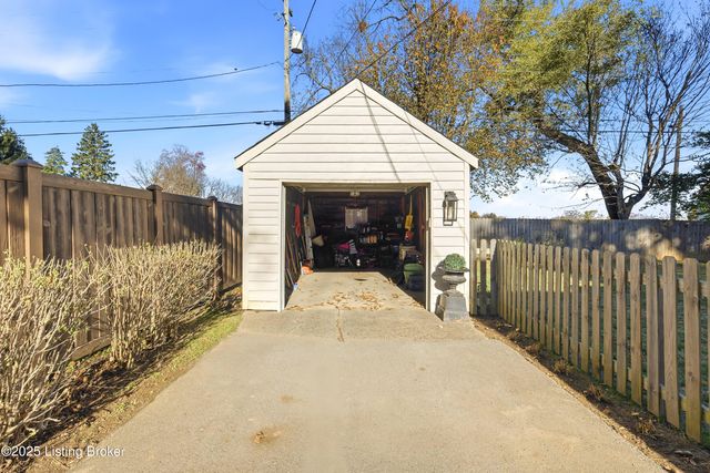 4205 Alton Rd, Louisville, KY 40207