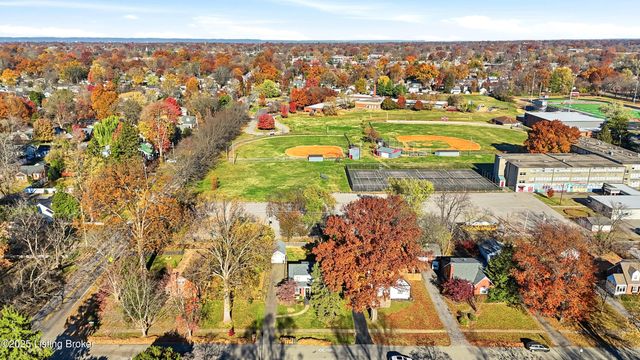 4205 Alton Rd, Louisville, KY 40207