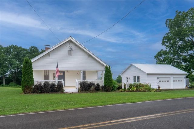 1815 Pickens Street, Ball Ground, GA 30107
